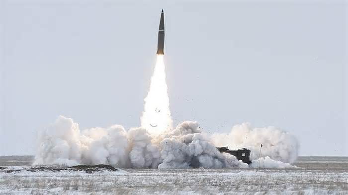 Phòng không Ukraine để lọt hàng chục tên lửa của Nga