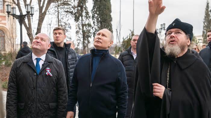Tổng thống Nga Vladimir Putin thăm Crimea sau 9 năm sáp nhập