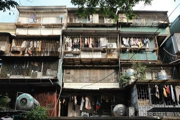 'Chuồng cọp' bịt kín nhiều chung cư ở Hà Nội vì tâm lý phòng trộm hơn phòng cháy