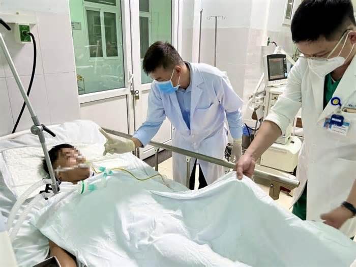 Khẩn cấp mang 5 lọ thuốc hiếm từ TP.HCM đến Quảng Nam cứu người