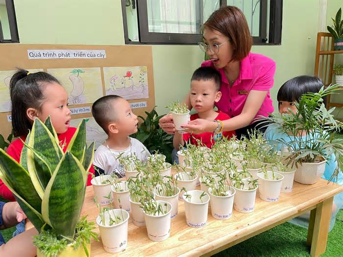 Đề xuất trả quyền tuyển dụng giáo viên: Nhà giáo chỉ cần hai ‘ông chủ’?