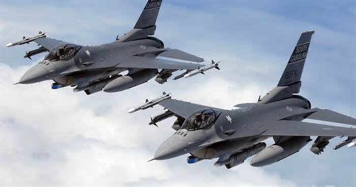 Nhà Trắng để ngỏ khả năng huấn luyện phi công Ukraine lái máy bay chiến đấu F-16 tại Mỹ