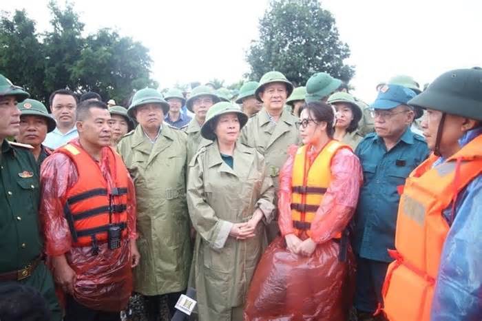 Bí thư Hà Nội yêu cầu lên phương án sơ tán hơn 1.000 hộ dân trong vùng lũ