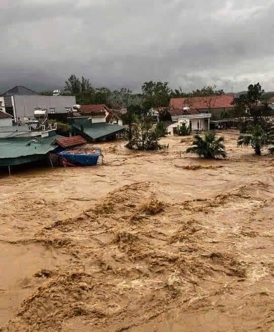 Vỡ đập ở Quảng Ninh gây ngập 4 thôn