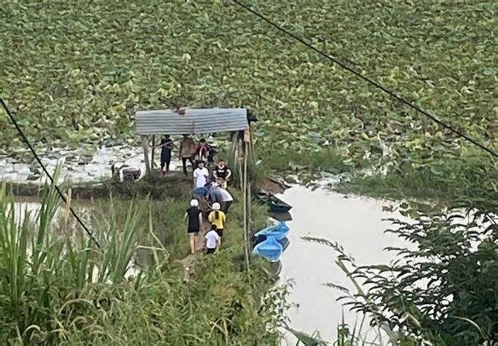 Người đàn ông ở Đắk Nông gặp nạn, tử vong khi chèo thuyền đi hái sen