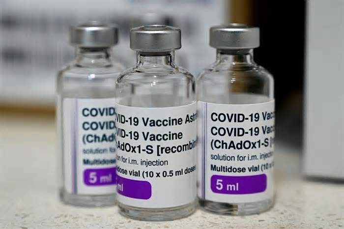 Giải mã tác dụng phụ gây đông máu của vaccine Covid-19 AstraZeneca