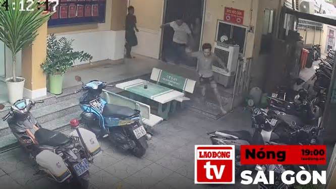 Nóng Sài Gòn: Khoảnh khắc bắt nghi phạm tẩu thoát khỏi trụ sở công an