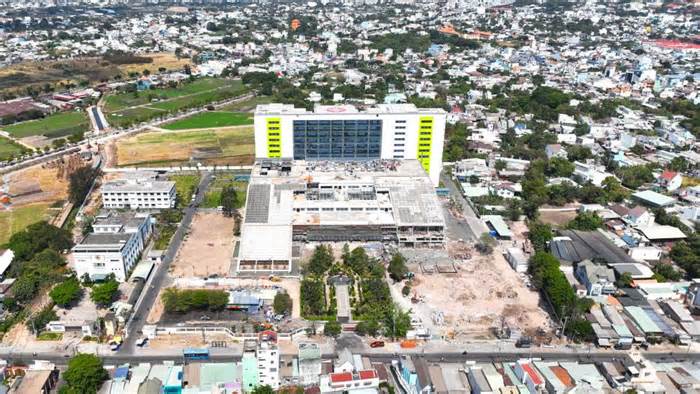 Hình ảnh bệnh viện gần 1.900 tỉ đồng ở Hóc Môn có sân bay trực thăng cấp cứu