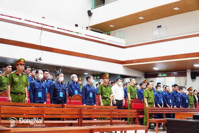 Đại án buôn lậu xăng ở Đồng Nai: Truy tố 32 bị can về tội trốn thuế