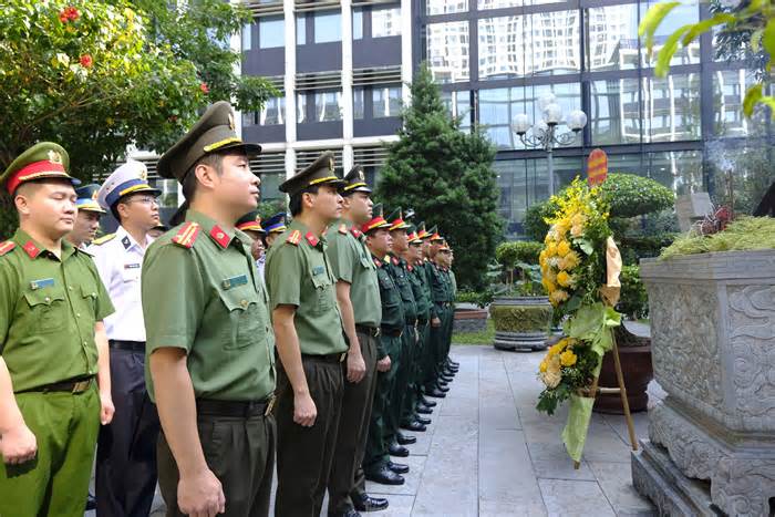 Thanh niên Công an và Quân đội đẩy mạnh học tập, làm theo Bác