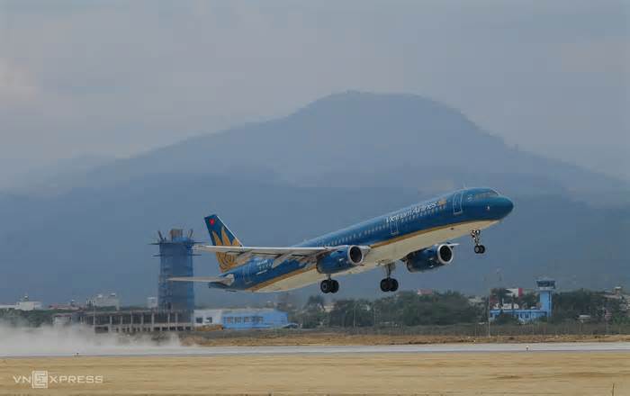Hàng loạt chuyến bay đến Điện Biên bị hủy do trời mù