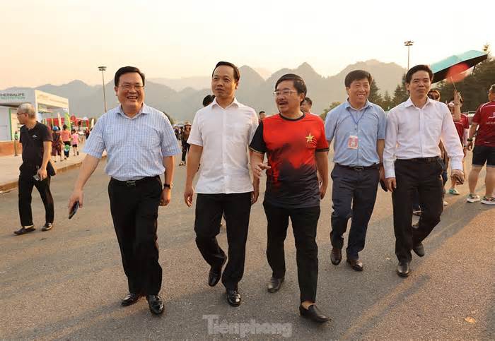 Chủ tịch tỉnh Lai Châu kiểm tra công tác tổ chức Tiền Phong Marathon