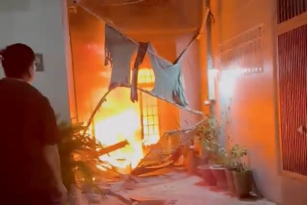 TPHCM: 3 mẹ con tử vong trong căn nhà cháy ngùn ngụt sau tiếng nổ lớn