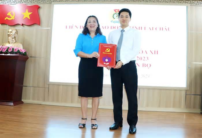 Bí thư Huyện ủy Sìn Hồ làm Chủ tịch liên đoàn lao động tỉnh Lai Châu