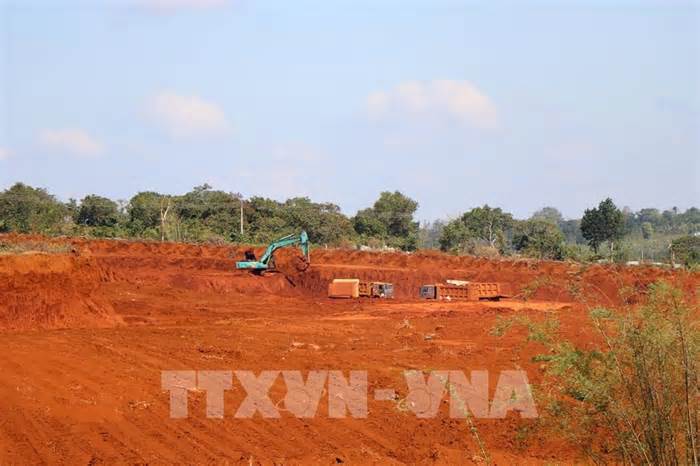 Công ty Nhôm Đắk Nông vướng mặt bằng cho khai thác quặng bauxite