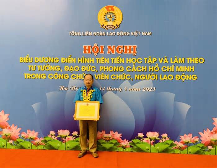Chủ tịch Công đoàn Bệnh viện Đa khoa Lâm Đồng làm theo gương Bác