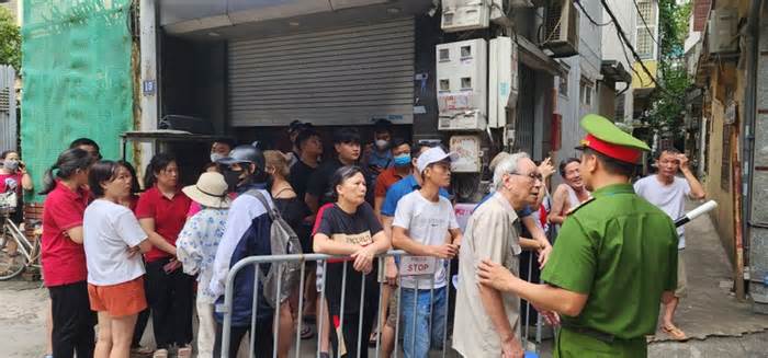 Cháy chung cư mini ở Hà Nội: An ninh vẫn thắt chặt quanh hiện trường