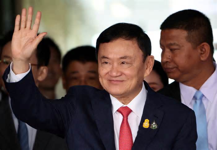 Cựu thủ tướng Thái Lan Thaksin được kéo dài thời gian nằm viện