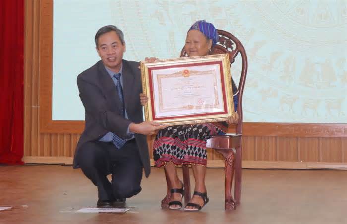 Quảng Trị trao và truy tặng 22 danh hiệu Bà mẹ Việt Nam Anh hùng