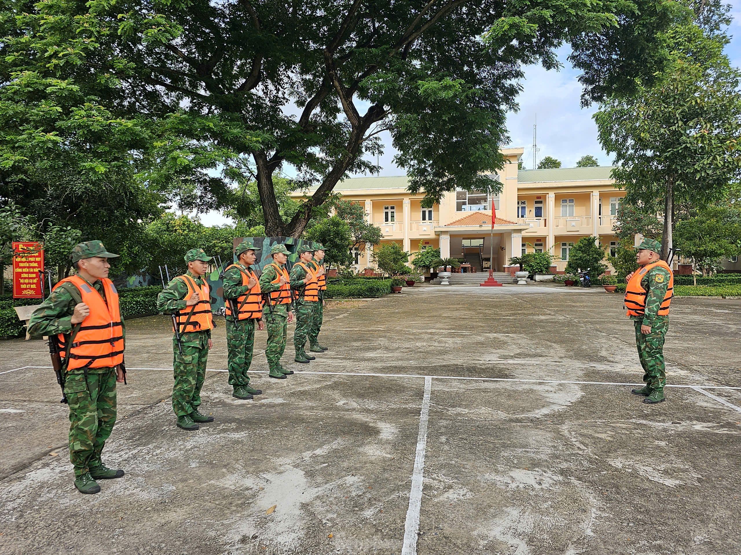 Ngày đêm chống buôn lậu qua biên giới mùa nước nổi