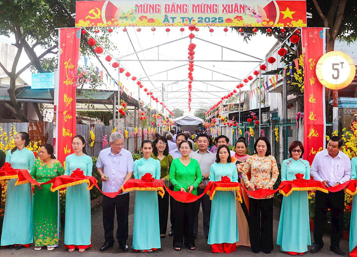 Chủ tịch HĐND TP.HCM: Ngày hội 'Xuân đoàn kết - Tết nghĩa tình' gắn kết tình làng nghĩa xóm