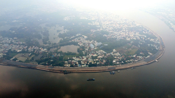 Dự án đường ven sông Đồng Nai: 5,2km đường, hơn 3 năm dự án chưa xong