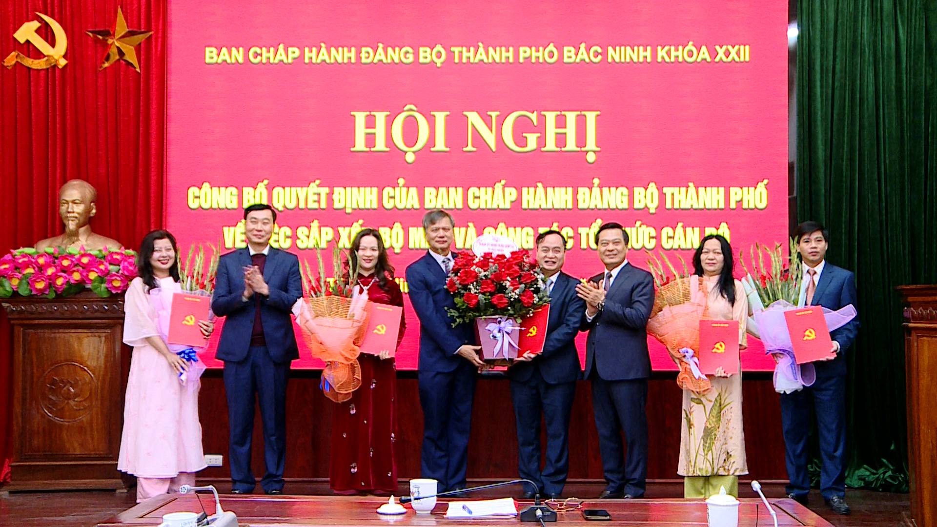 Ba cán bộ diện Ban Thường vụ Tỉnh ủy Bắc Ninh quản lý xin nghỉ hưu trước tuổi