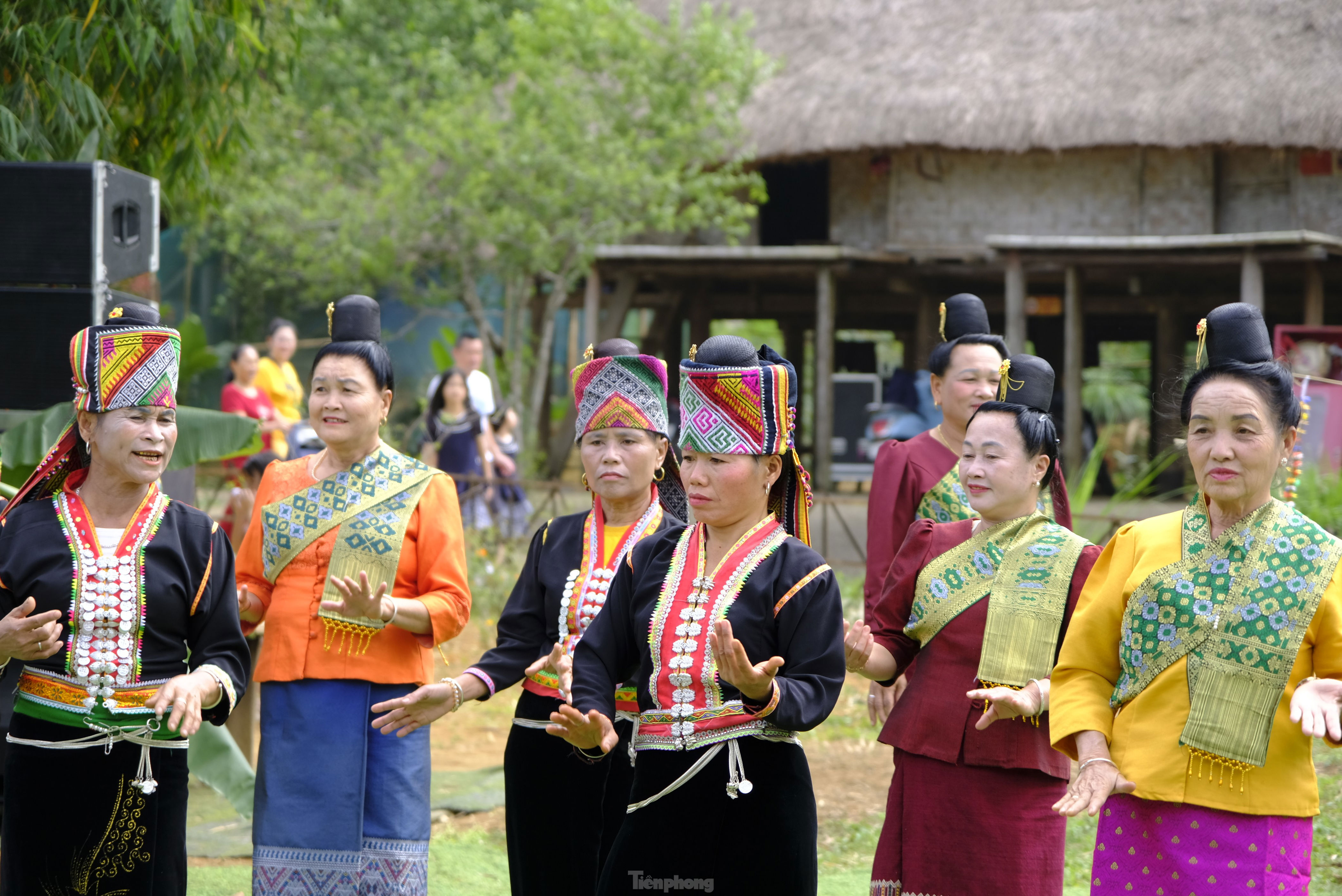 Thanh niên Trung Quốc giao lưu, trải nghiệm văn hóa các dân tộc Việt Nam
