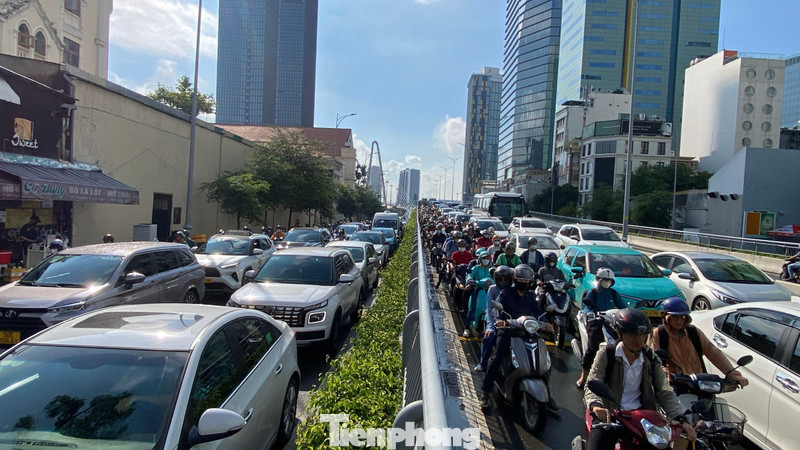 Người và phương tiện