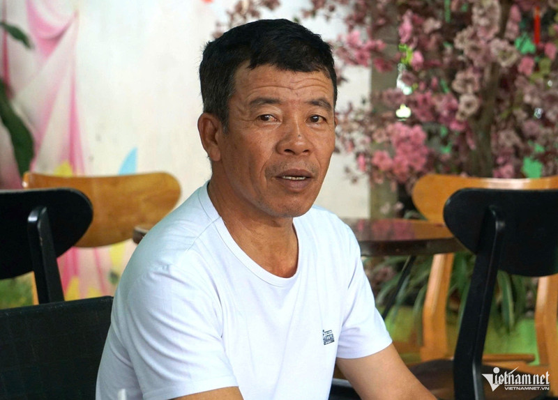Ông Toàn kể thời khắc lao ra dòng nước lũ cứu hai mẹ con