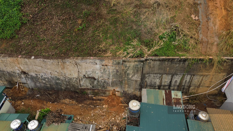 Lào Cai di dời 16 hộ dân khỏi vùng nguy hiểm sạt lở