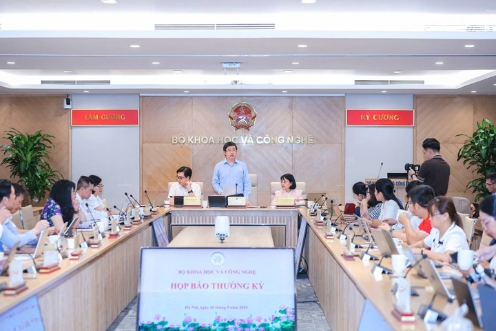 Bộ Khoa học và Công nghệ thông tin về Tuần lễ Số Quốc tế Việt Nam 2025 tại họp báo thường kỳ. Ảnh: Hạo Thiên