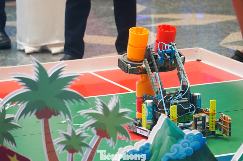 Hàng nghìn học sinh Đà Nẵng hào hứng trải nghiệm STEM, robotics