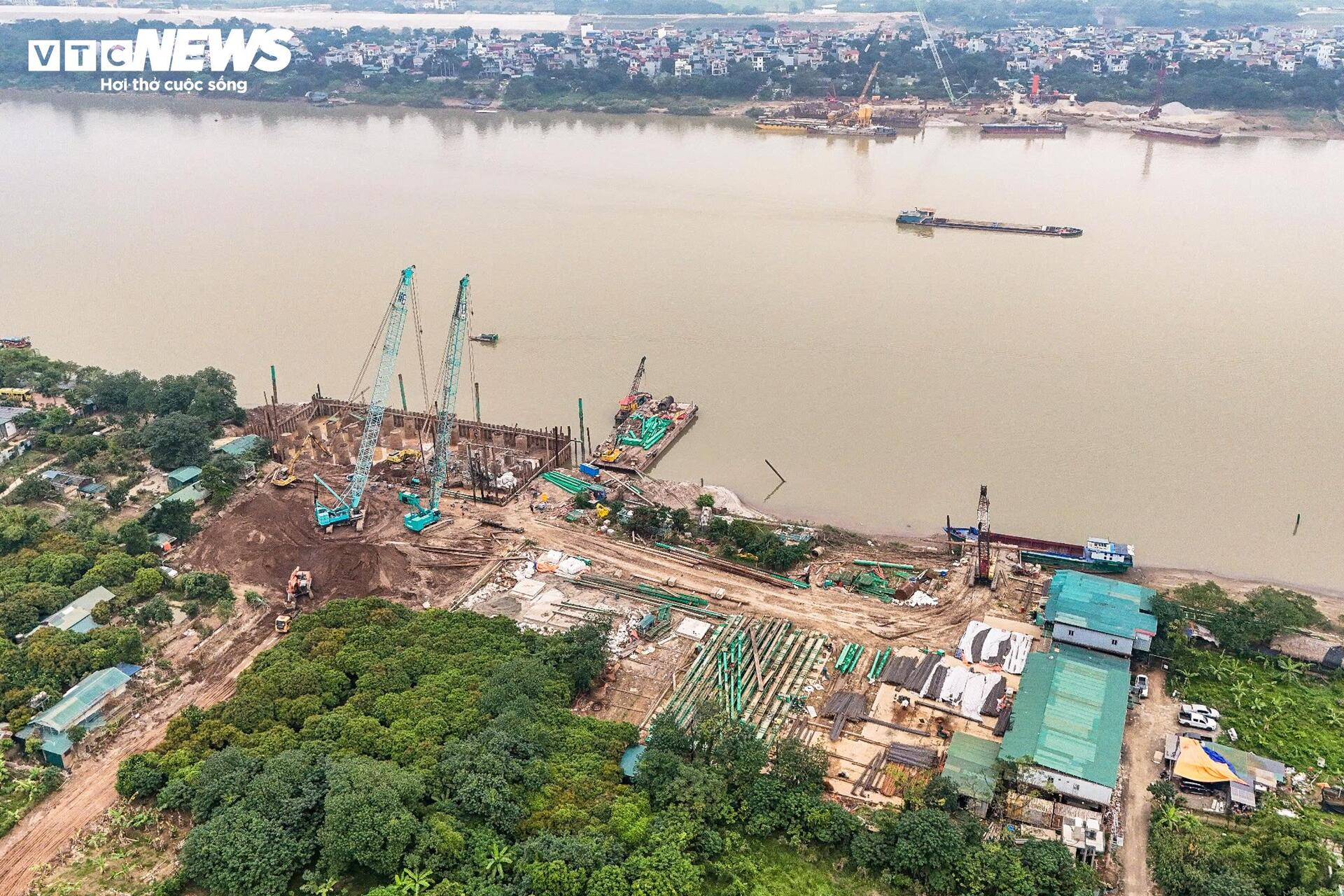 Hiện trạng cầu Tứ Liên vượt sông Hồng sau 7 tháng thi công - 10