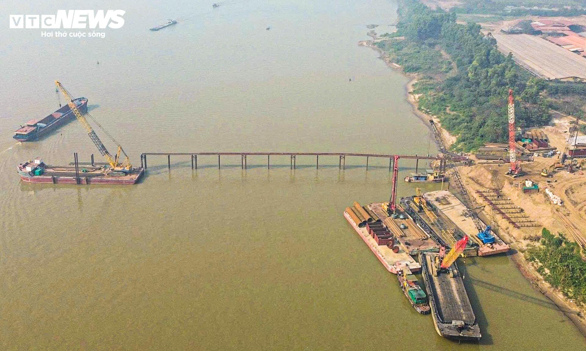 Cận cảnh công trường thi công cầu hơn 3.400 tỷ đồng nối Hà Nội - Phú Thọ - 4