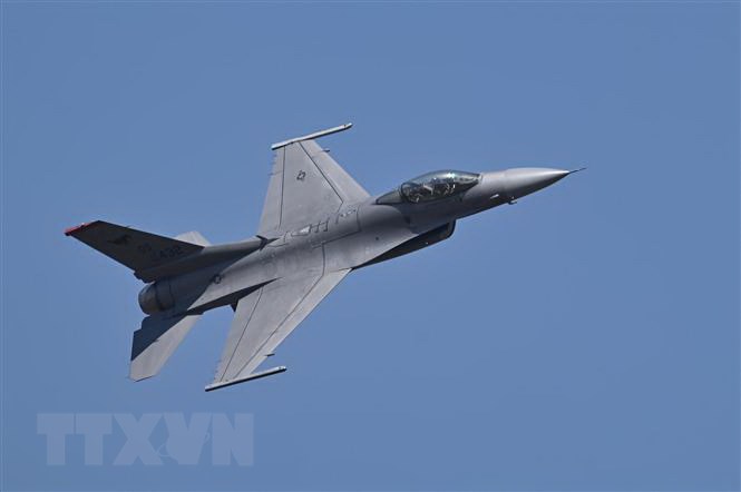 Ukraine bắt đầu huấn luyện phi công lái tiêm kích F-16 trong tháng 8