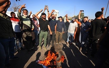 Người biểu tình ở Iraq phản đối mạnh mẽ hành vi đốt kinh Koran ở Đan Mạch