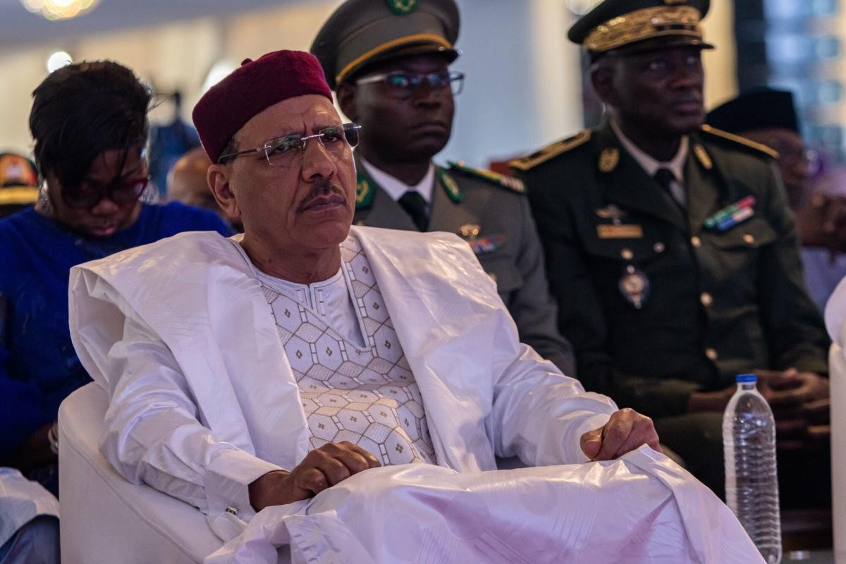 ECOWAS ra tối hậu thư, để ngỏ khả năng dùng vũ lực; giới lãnh đạo quân sự Niger cảnh báo điều gì?