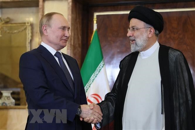Lãnh đạo Nga và Iran điện đàm thảo luận về hợp tác song phương
