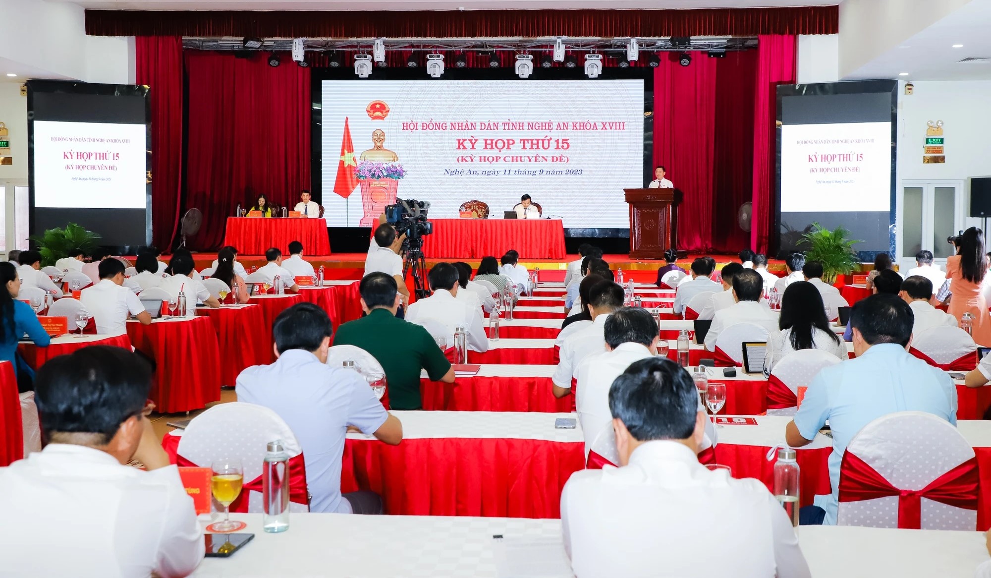 HĐND tỉnh Nghệ An biểu quyết chưa tăng học phí năm học 2022-2023