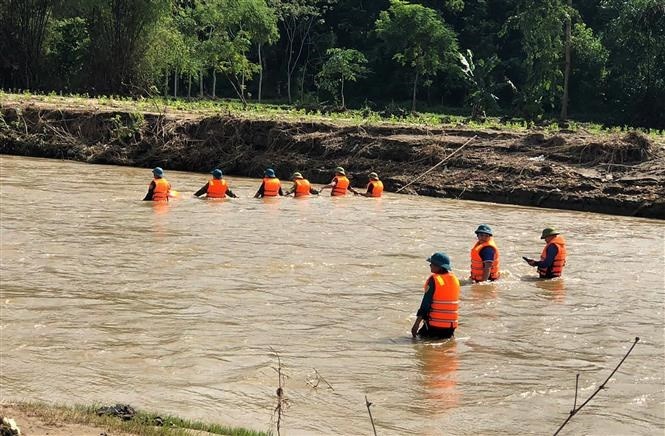 Nghệ An: Đã tìm thấy thi thể học sinh bị nước lũ cuốn trôi