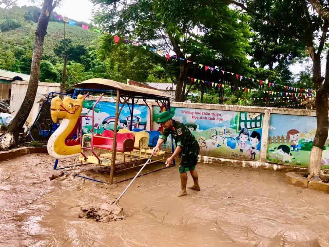 Bộ trưởng Nguyễn Kim Sơn gửi thư thăm hỏi giáo viên, học sinh vùng mưa lũ