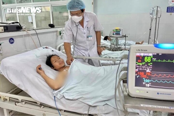 Hàng trăm người nhập viện, 1 ca tử vong do ngộ độc: Quảng Nam chỉ đạo nóng