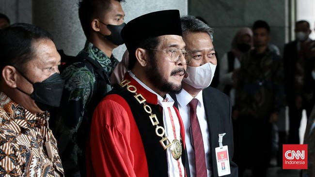Indonesia điều tra cáo buộc vi phạm của Chánh án Tòa án Hiến pháp
