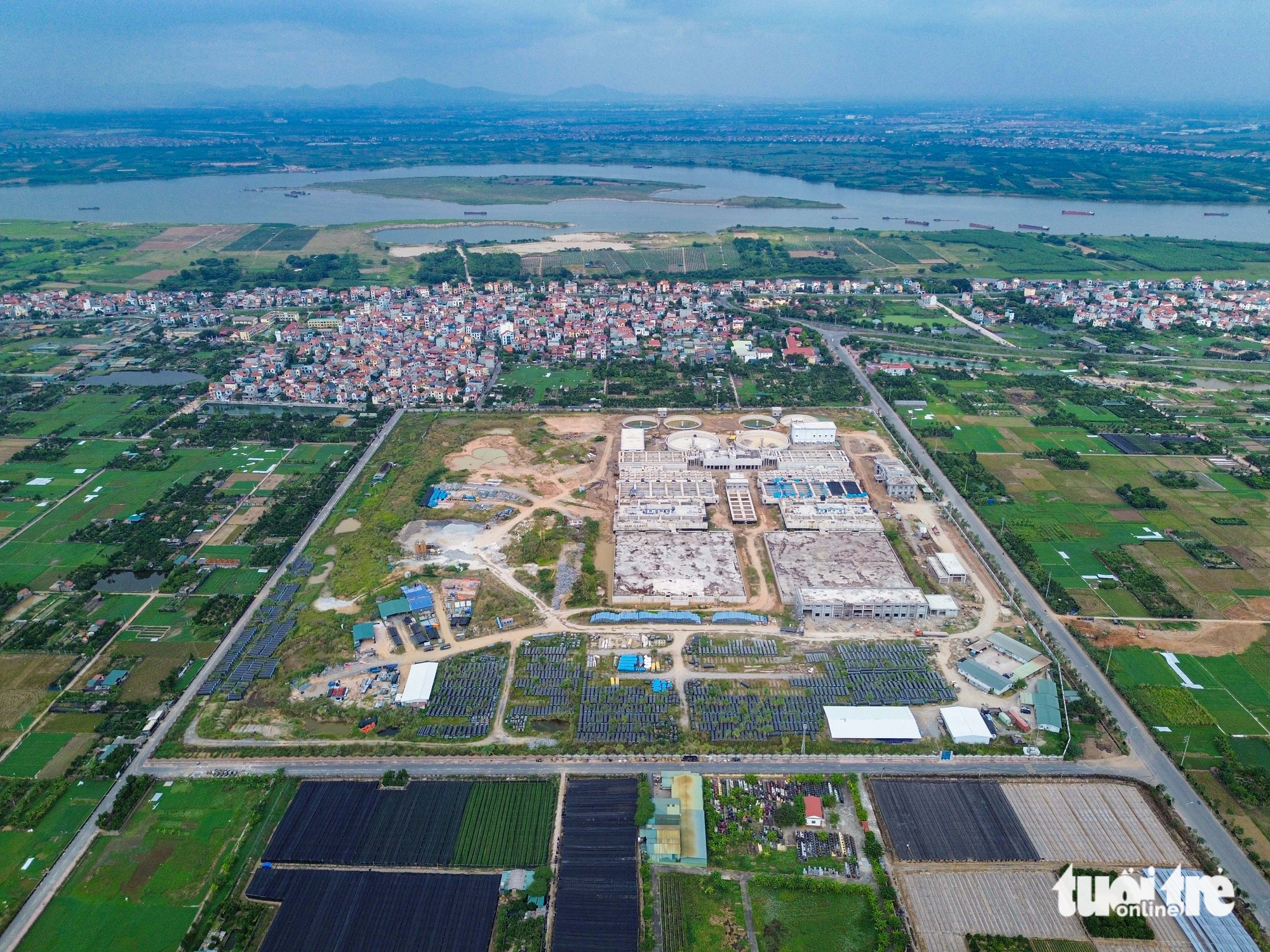Nhà máy nước lớn ở Hà Nội ì ạch nhiều năm giữa cơn khát của hàng vạn dân