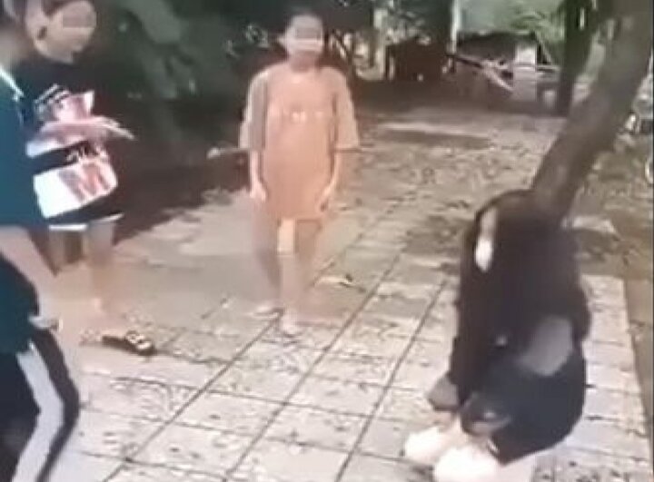 Nữ sinh lớp 7 ở Thừa Thiên - Huế bị bạn đánh hội đồng, quay clip