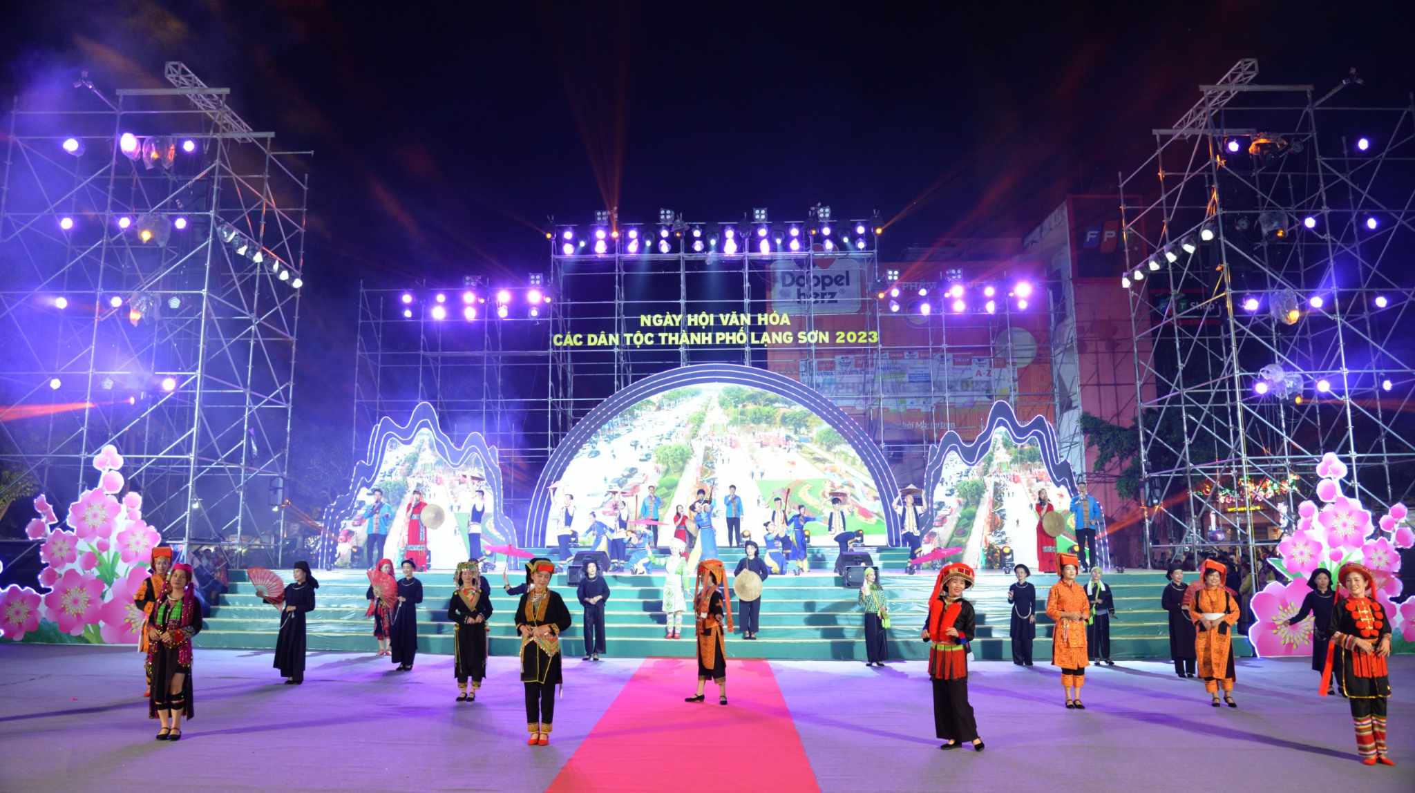 Tưng bừng Ngày hội Văn hóa các dân tộc thành phố Lạng Sơn