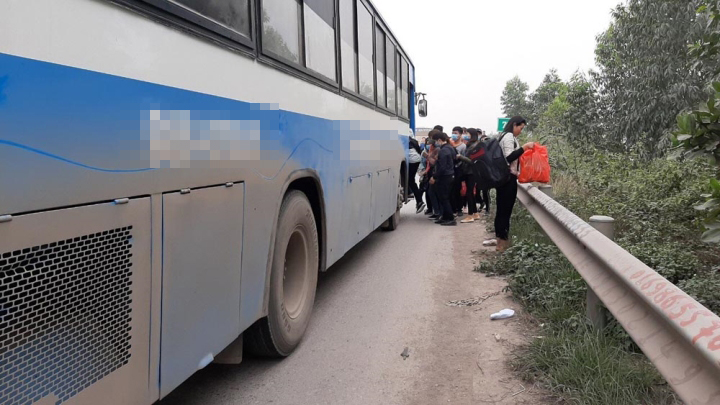 Phạt nguội 200 xe khách đón, trả khách trên cao tốc Hà Nội - Bắc Giang