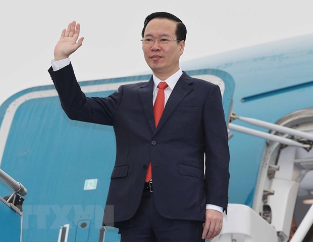 Chủ tịch nước lên đường tới Trung Quốc dự Diễn đàn Vành đai và Con đường