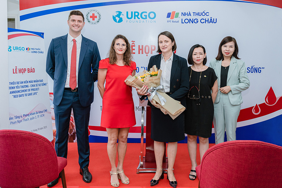 FPT Long Châu cùng Urgo Foundation tổ chức hiến máu nhân đạo